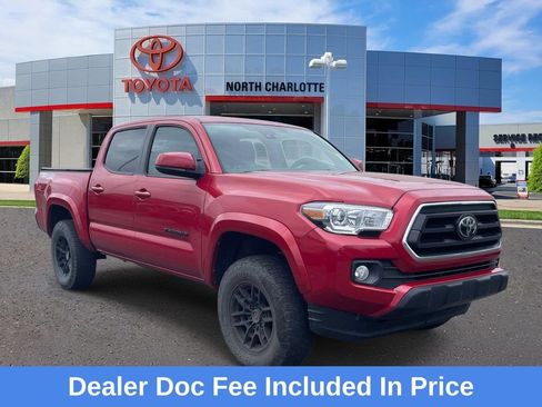Used 2020 Toyota Tacoma SR5 AWD/4WD image 1