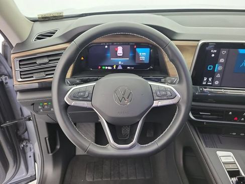 Used 2026 Volkswagen Atlas SE FWD image 21