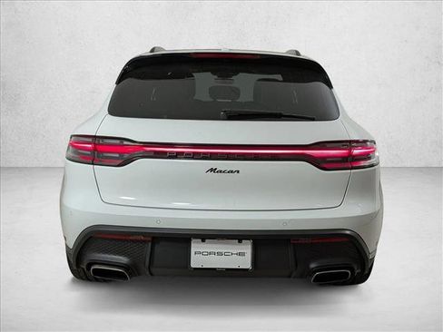 Certified 2025 Porsche Macan image 11