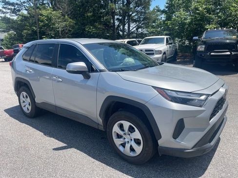 Used 2024 Toyota RAV4 LE AWD/4WD image 3