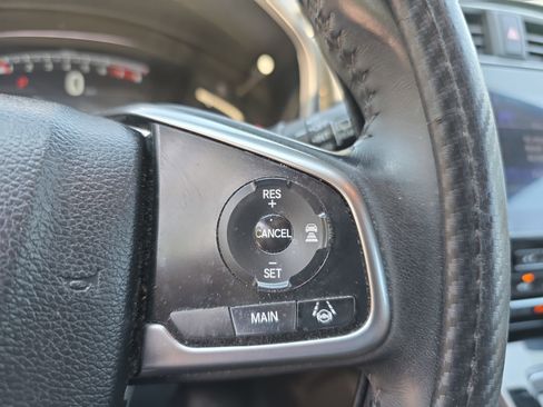 Used 2017 Honda CR-V Touring image 18