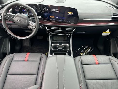 New 2026 Chevrolet Traverse RS w/ LPO, Floor Liner Package AWD/4WD image 18