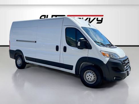 Used 2025 RAM ProMaster 2500 w/ Convenience Group FWD image 1