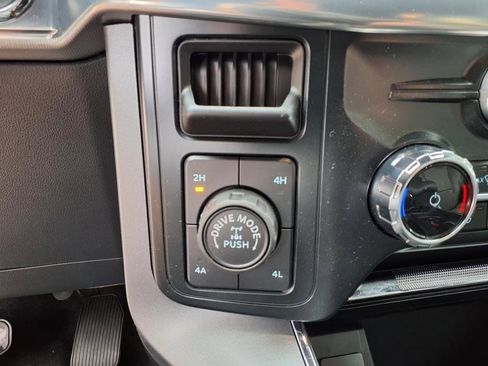 New 2025 Ford F150 Lariat w/ Equipment Group 501A Mid image 12