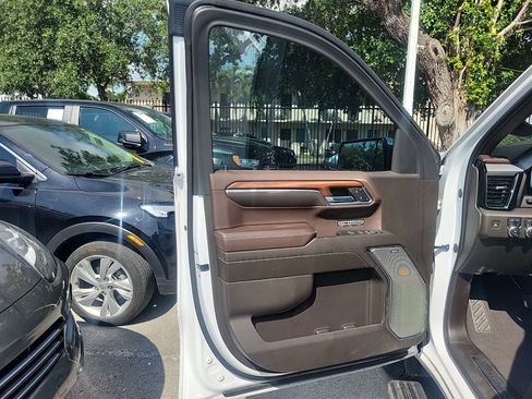 Used 2023 GMC Sierra 1500 Denali w/ Denali Reserve Package image 19