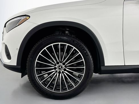 New 2026 Mercedes-Benz GLC 300 image 9