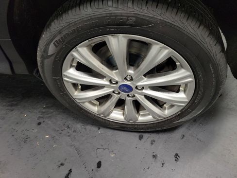 Used 2017 Ford Escape Titanium image 11