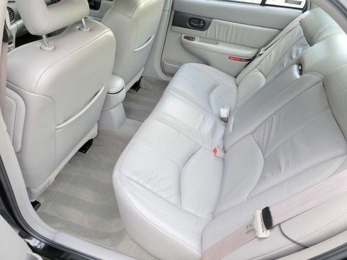 Used 2000 Buick Regal GS w/ Luxury Pkg FWD image 17