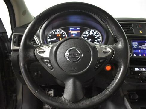 Used 2019 Nissan Sentra SV FWD image 14