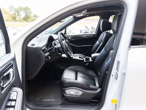 Used 2018 Porsche Macan Sport Edition image 17