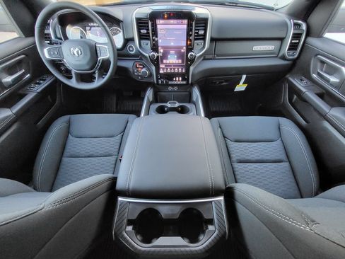 New 2026 RAM 1500 Big Horn AWD/4WD image 32