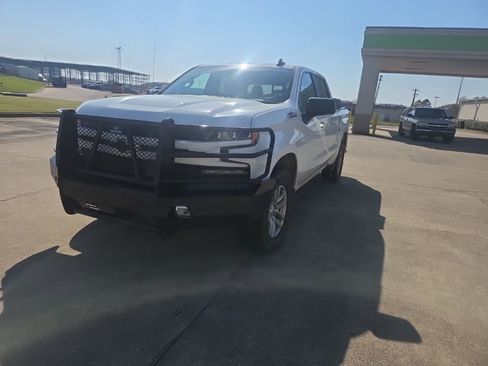 Used 2020 Chevrolet Silverado 1500 RST image 2