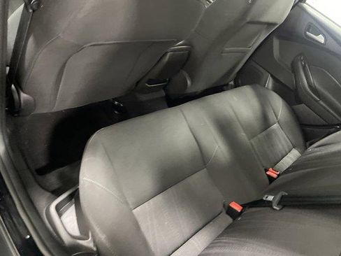 Used 2018 Ford Focus SE FWD image 12