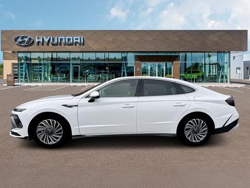 New 2026 Hyundai Sonata Limited image 3