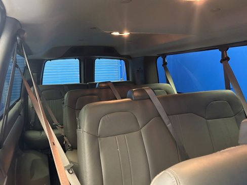 New 2025 Chevrolet Express 3500 LS w/ Chrome Appearance Package image 22