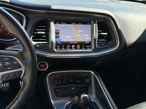 Used 2015 Dodge Challenger SRT Hellcat RWD image 10