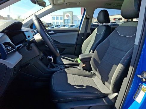 Certified 2023 Volkswagen Taos SE w/ Panoramic Sunroof Package image 17