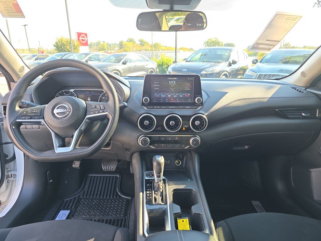 Used 2025 Nissan Sentra SV w/ Trunk Package FWD image 21