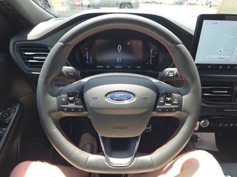 Used 2023 Ford Escape ST-Line w/ Tech Pack #1 AWD/4WD image 18