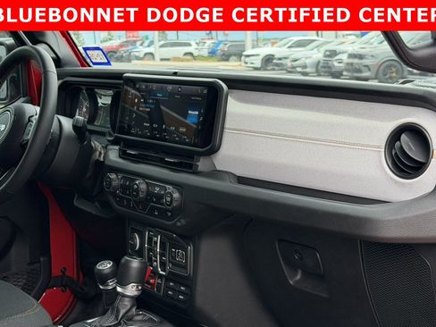 Used 2024 Jeep Gladiator Sport AWD/4WD image 19