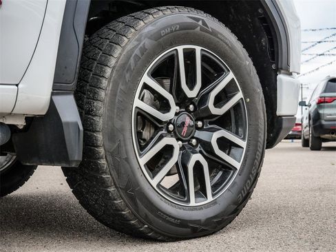 Used 2023 GMC Sierra 1500 AT4 image 9