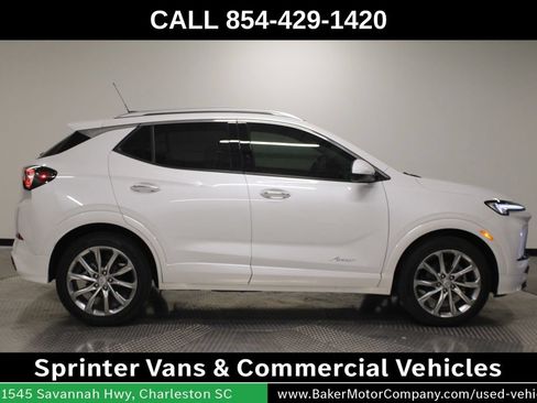 Used 2025 Buick Encore GX Avenir w/ Avenir Convenience Package FWD image 8