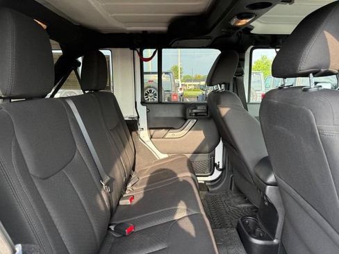 Used 2015 Jeep Wrangler Unlimited Sport AWD/4WD image 10