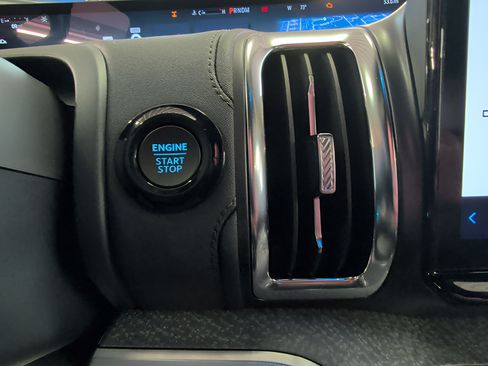 Used 2026 Ford Expedition Tremor AWD/4WD image 17