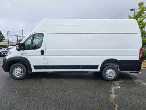 New 2024 RAM ProMaster 3500 w/ Delivery Van Package image 5