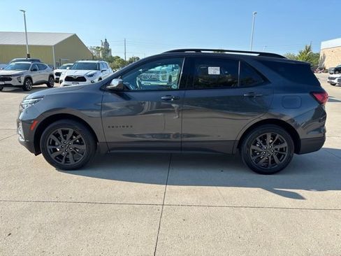 Used 2023 Chevrolet Equinox RS AWD/4WD image 9
