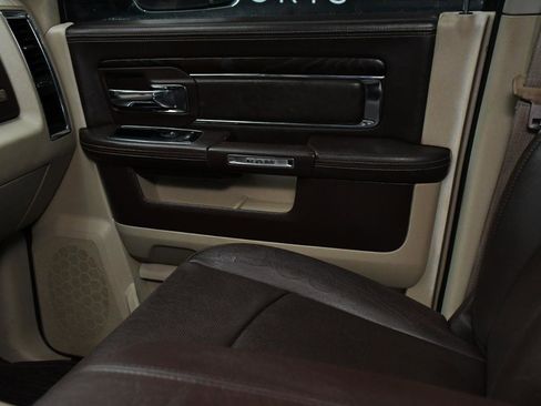 Used 2014 RAM 3500 Laramie Longhorn image 34