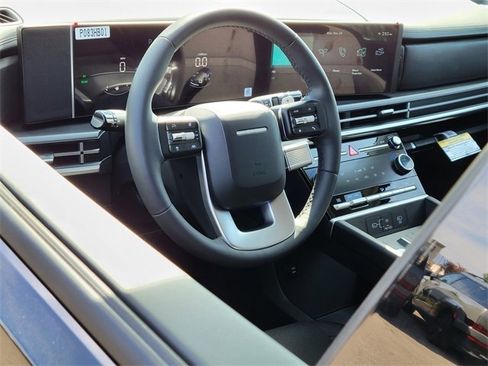 New 2026 Hyundai Santa Fe SE image 3