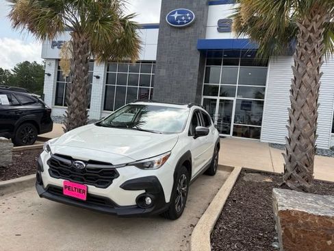 Used 2024 Subaru Crosstrek 2.0i Premium AWD/4WD image 3