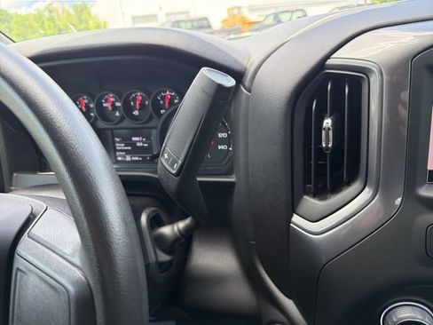 Used 2025 Chevrolet Silverado 2500 Custom AWD/4WD image 16