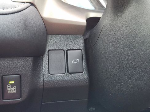 Used 2014 Toyota RAV4 Limited w/ Technology Package FWD image 19