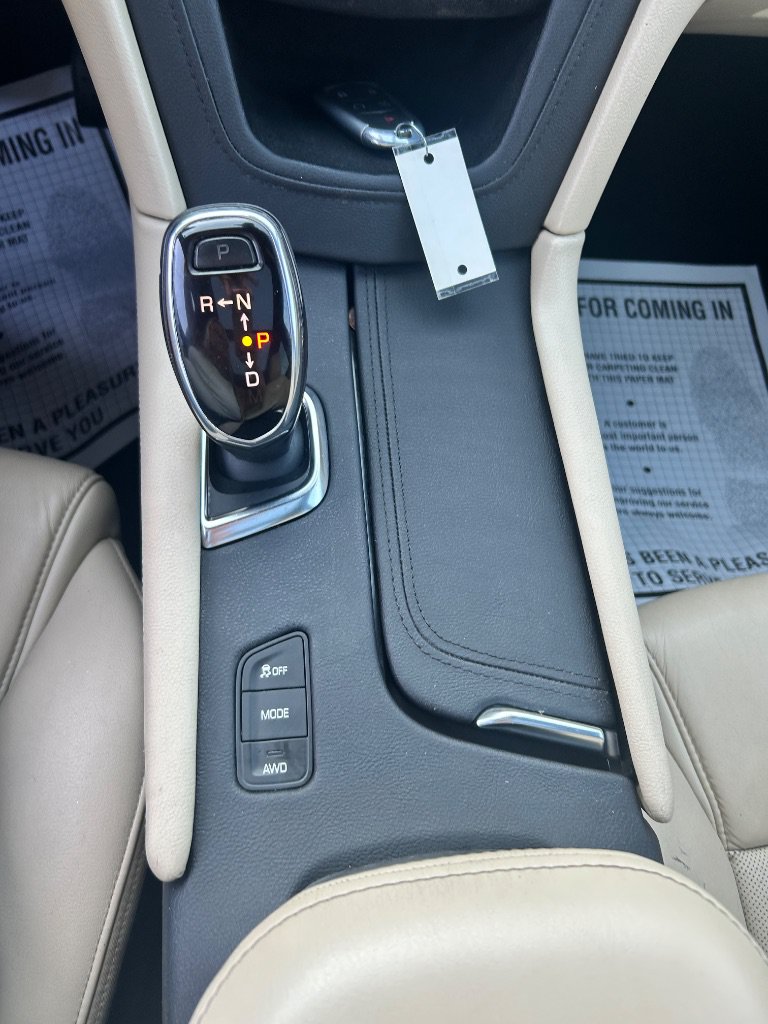 Used 2019 Cadillac XT5 Premium Luxury AWD/4WD image 16