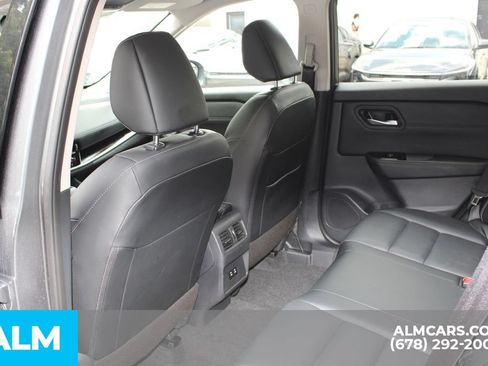 Used 2026 Nissan Rogue SL FWD image 18
