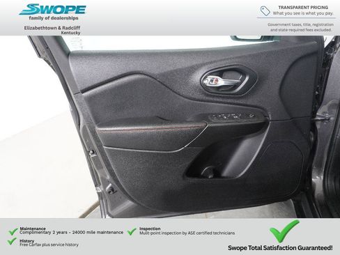 Used 2022 Jeep Cherokee Trailhawk w/ Technology Group B AWD/4WD image 13