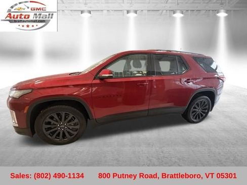 Used 2022 Chevrolet Traverse RS image 2
