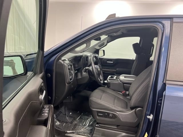 Used 2022 Chevrolet Silverado 1500 LT AWD/4WD image 11