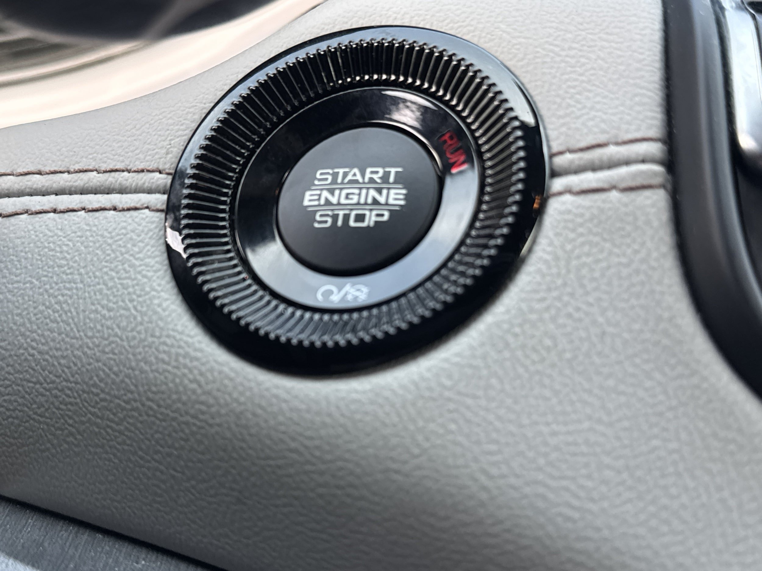Used 2025 Jeep Compass Limited AWD/4WD image 37