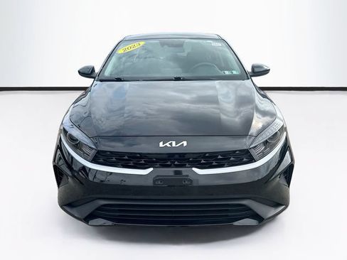 Used 2023 Kia Forte LXS FWD image 2