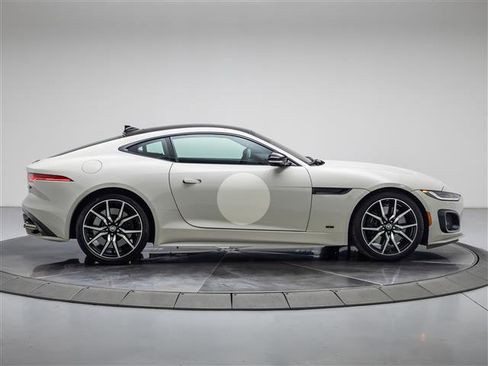 Used 2024 Jaguar F-TYPE R AWD/4WD image 6