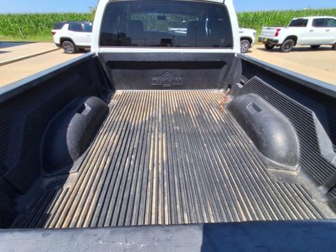 Used 2003 Dodge Ram 2500 Truck ST AWD/4WD image 8