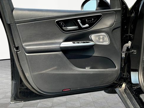 Used 2023 Mercedes-Benz GLC 300 4MATIC image 19