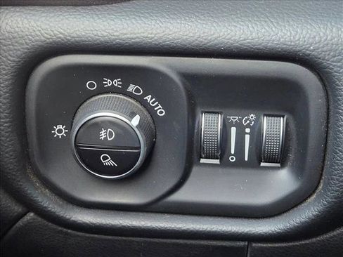 Used 2019 RAM 3500 Laramie image 11