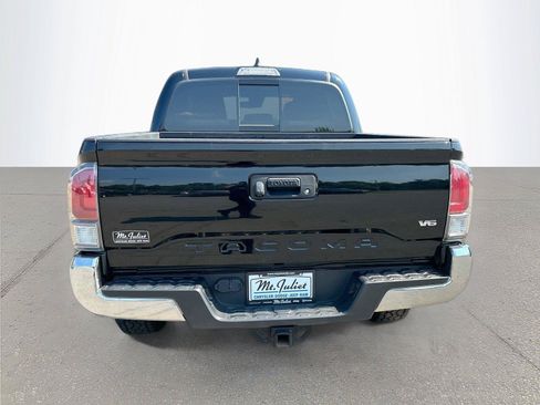 Used 2022 Toyota Tacoma TRD Off-Road RWD image 5