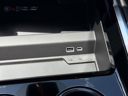 New 2026 Chevrolet Suburban High Country AWD/4WD image 30