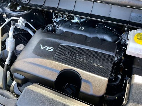 Certified 2024 Nissan Pathfinder Platinum FWD image 30
