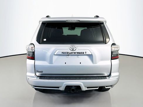 Used 2022 Toyota 4Runner TRD Sport RWD image 6